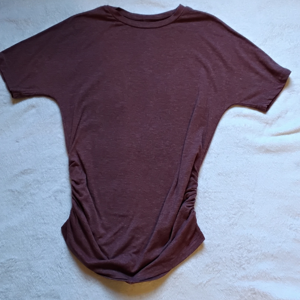 💥💥3 items for 10❤❤ be sure to bundle Casual Mauve Women's Blouse